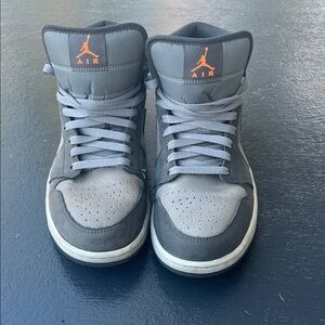 Nike air Jordan Mid-Top Sneakers